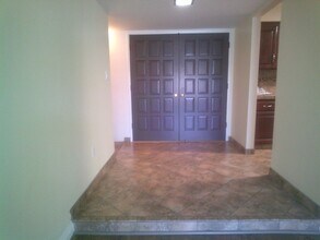 6400 Cochran Dr in Bakersfield, CA - Building Photo - Building Photo
