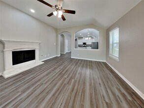 3007 Lockeridge Village Dr in Spring, TX - Building Photo - Building Photo