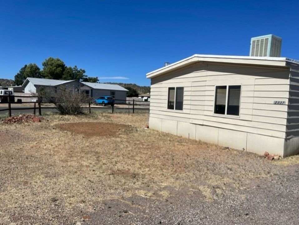 2337 S Mosey Ln in Cottonwood, AZ - Building Photo