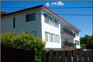 110 Hilborn Ave in Vallejo, CA - Foto de edificio - Building Photo