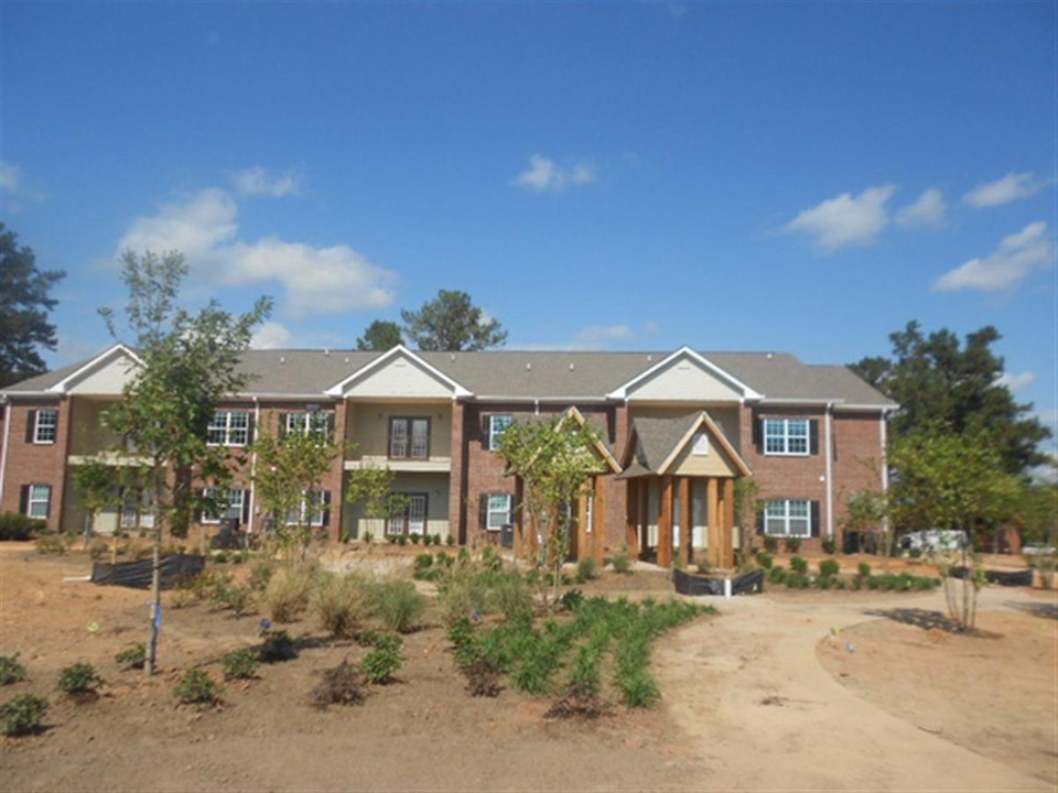 Azaela Gardens in Lumberton, MS - Building Photo