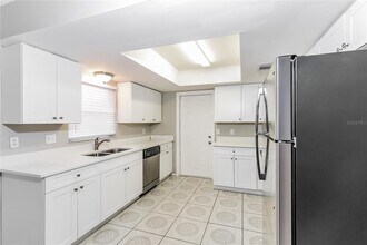 353 Florida Pkwy in Kissimmee, FL - Foto de edificio - Building Photo