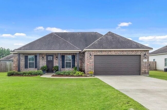 property at 1415 Trisha Ct