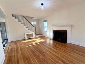 66 Stoehrs Pl in Bridgeport, CT - Foto de edificio - Building Photo