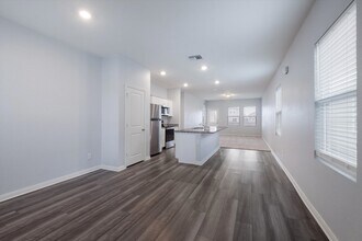 14324 Gila Crossing in San Antonio, TX - Building Photo - Building Photo