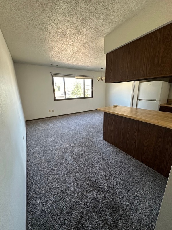 980 Eisenhower Rd in Hiawatha, IA - Building Photo - Building Photo