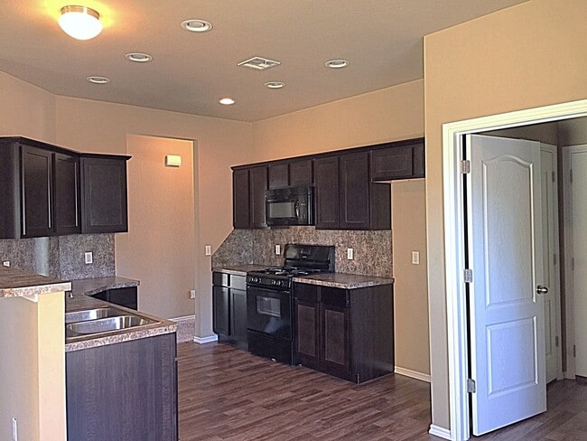 1512 Eagle Dr in Moore, OK - Building Photo - Building Photo