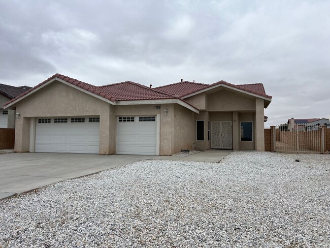 1360 Savanna Dr in Barstow, CA - Building Photo - Building Photo