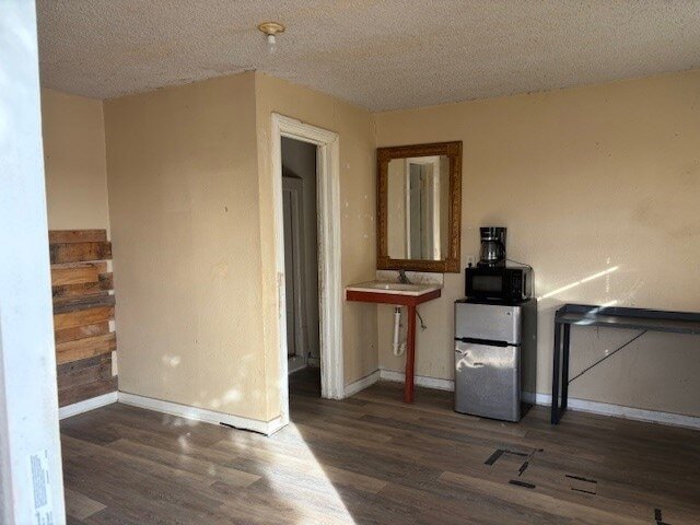 2070 US-69, Unit 9 in Denison, TX - Foto de edificio - Building Photo