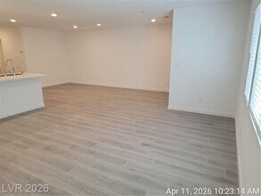 155 Holden Heights Ct in Henderson, NV - Building Photo - Building Photo