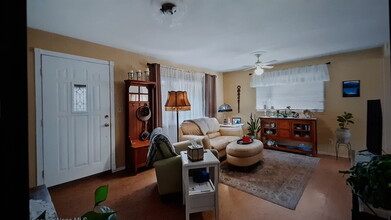 812 E Bancroft Ave in Coeur d'Alene, ID - Foto de edificio - Building Photo