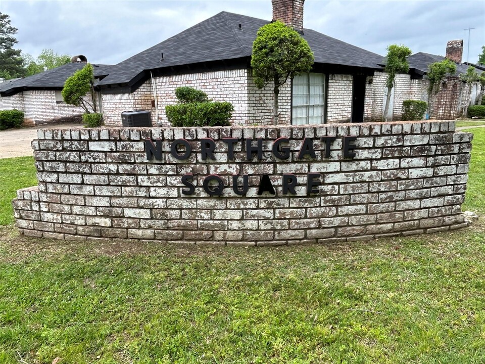 Northgate Square Complex in Texarkana, TX - Building Photo