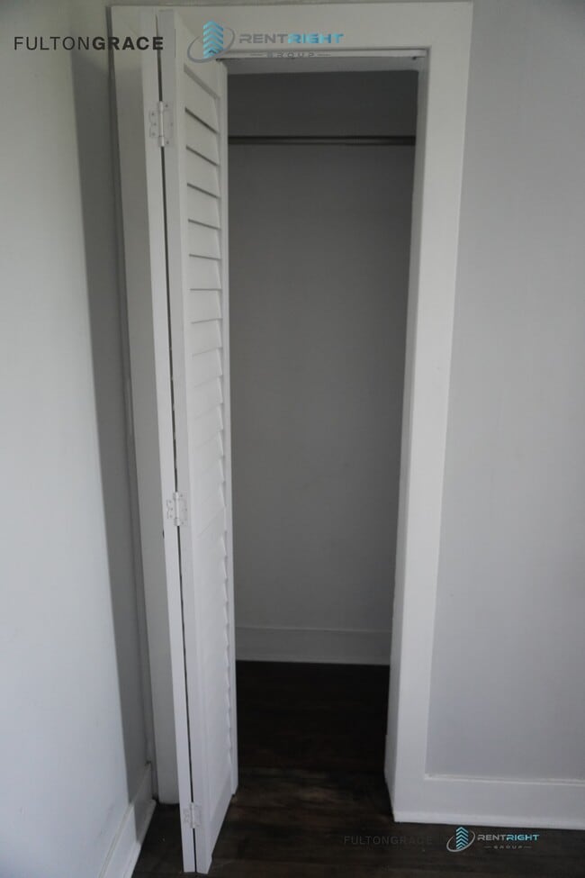 3420 N Seminary Ave, Unit 2F in Chicago, IL - Foto de edificio - Building Photo