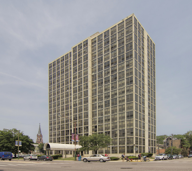 North Park Tower in Chicago, IL - Building Photo