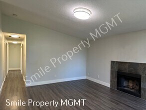 5007 SE 114th Ave in Portland, OR - Building Photo - Building Photo