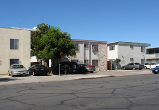 4148 Van Dyke Ave in San Diego, CA - Building Photo - Building Photo