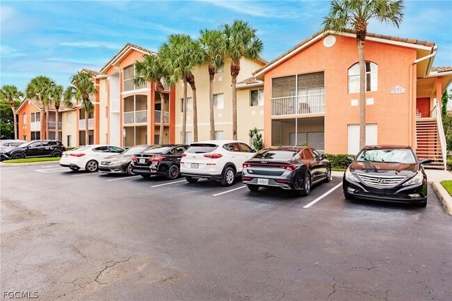 6321 Aragon Way, Unit 306 in Ft. Myers, FL - Building Photo - Building Photo