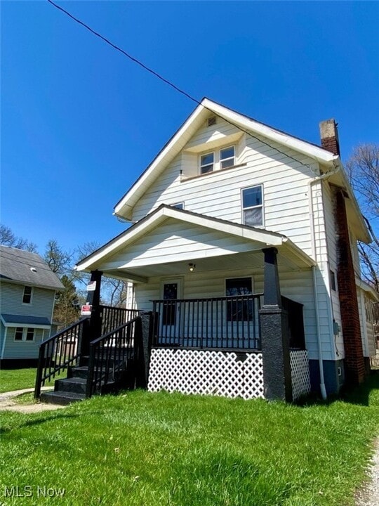 987 Whittier Ave in Akron, OH - Building Photo