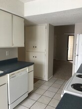 207 Wisconsin St in Lawrence, KS - Foto de edificio - Building Photo