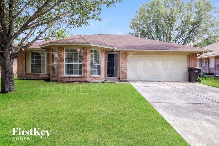 7811 Sawmill Trail in Houston, TX - Foto de edificio