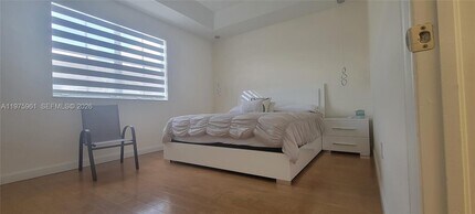 11476 NW 77th Ln in Medley, FL - Building Photo - Building Photo