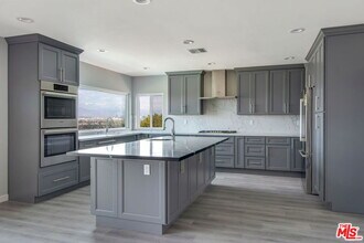 4151 Don Mariano Dr in Los Angeles, CA - Building Photo - Building Photo