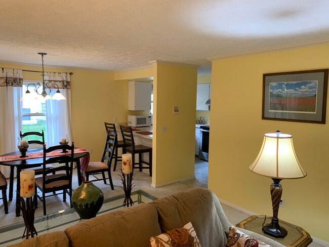 4244 Mitchell Creek Dr, Unit G-3 in Traverse City, MI - Foto de edificio - Building Photo