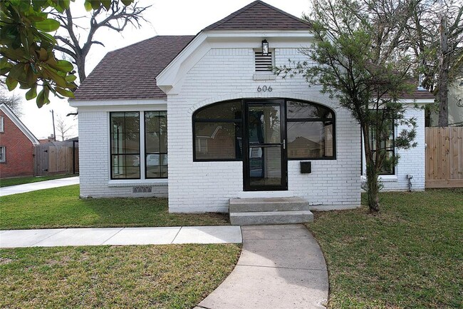 property at 606 Canadian St