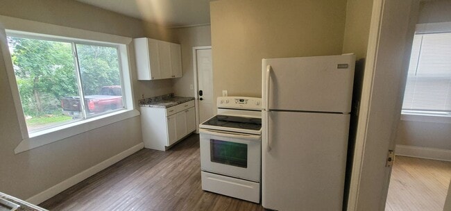 220 N 12th Ave E in Duluth, MN - Building Photo - Building Photo