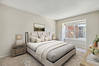 The Hamptons in Dallas, TX - Building Photo - Building Photo