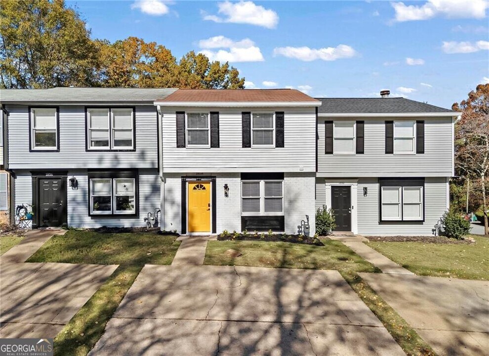 1858 Shenandoah Valley Ln in Smyrna, GA - Building Photo