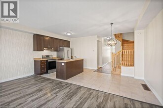 57 Hartley Ave. in Brant, ON - Building Photo - Building Photo