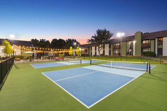 The Reid Apartments in Grand Prairie, TX - Foto de edificio - Building Photo