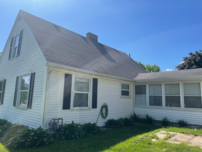 property at 282 N Franklin St