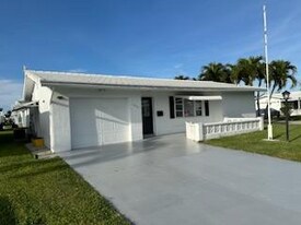 1901 SW 14th Ave in Boynton Beach, FL - Building Photo