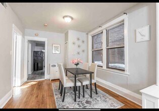 1246 W Nelson St in Chicago, IL - Building Photo - Building Photo