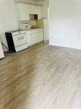 3981 SW 12th Pl in Fort Lauderdale, FL - Building Photo - Building Photo