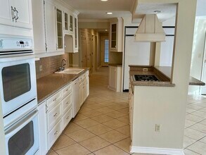 5659 Lymbar Dr in Houston, TX - Building Photo - Building Photo