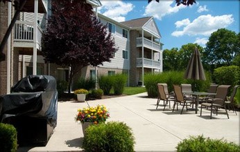 Pheasant Run Senior Apartments in Dayton, OH - Foto de edificio - Building Photo