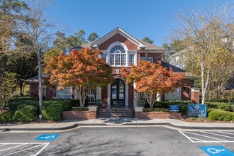 Oaks at Sugarloaf in Lawrenceville, GA - Foto de edificio - Building Photo