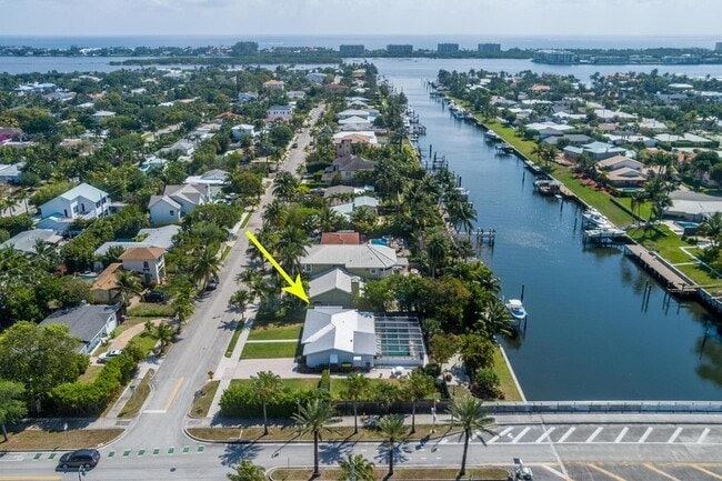 250 Arlington Rd in West Palm Beach, FL - Building Photo - Building Photo