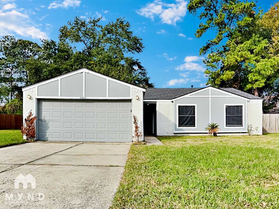 2403 Summer Spring Dr in Spring, TX - Building Photo