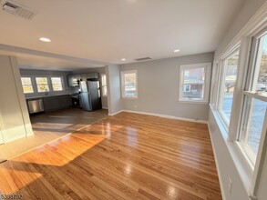 83 Academy St in Dover, NJ - Building Photo - Building Photo