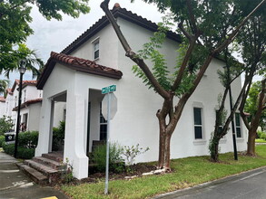 9243 SW 170th Ave in Miami, FL - Building Photo - Building Photo