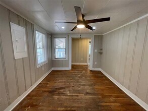 2012 Sanguinet St in Fort Worth, TX - Building Photo - Building Photo