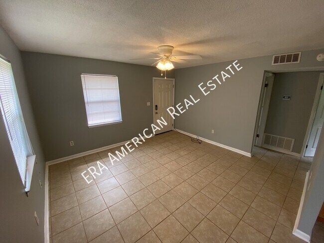 74 2nd Ave in Shalimar, FL - Building Photo - Building Photo