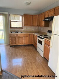 880 E Michigan Ave photo'