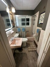 105 S Park Ave in Kendallville, IN - Building Photo - Building Photo