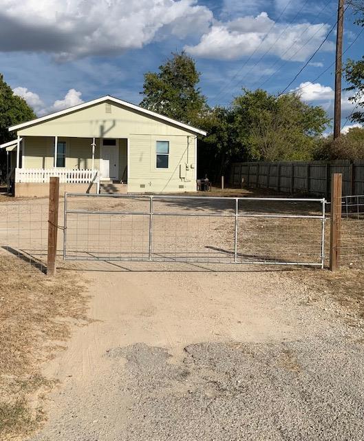 5236 FM2001 in Buda, TX - Foto de edificio - Building Photo