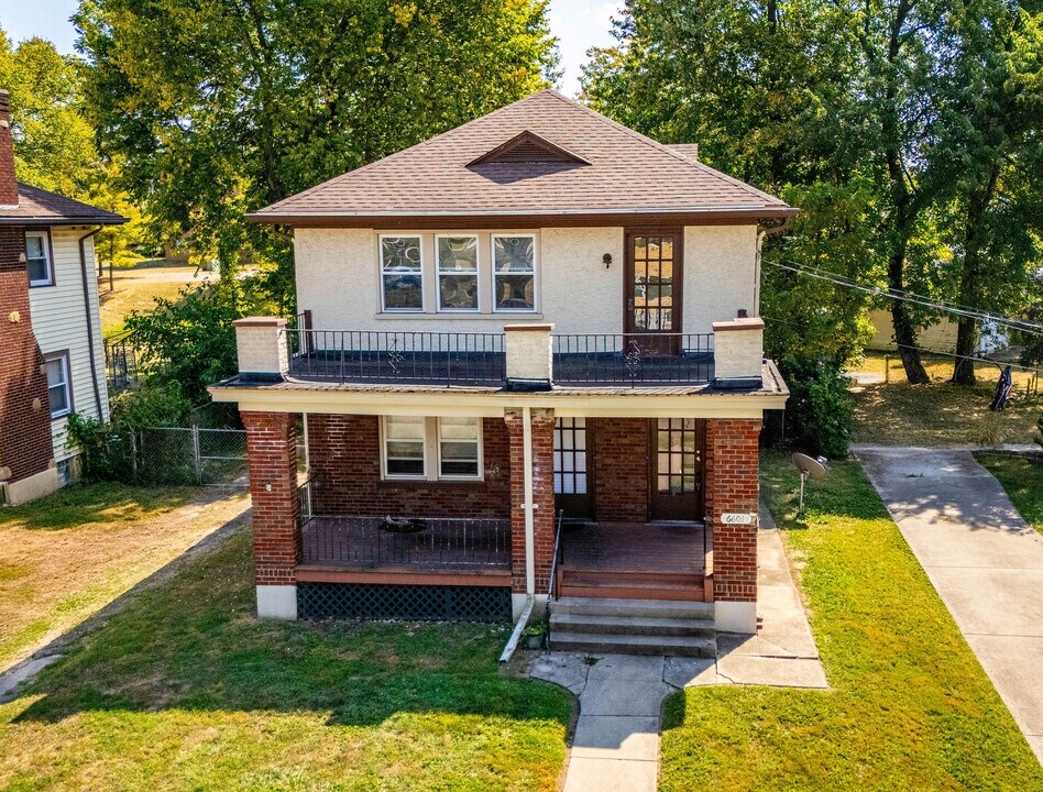 6601 Iris Ave, Unit 2 in Cincinnati, OH - Building Photo